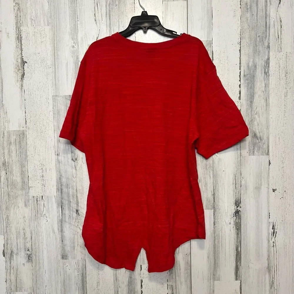 Men’s red shirt